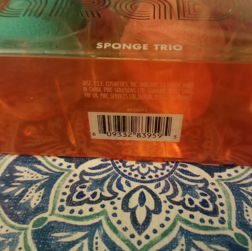 ELF Retro Paradise Beauty Makeup Sponge Trio 3 Face Blending Sponges NWT